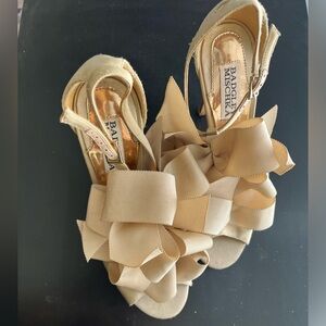 Badgley Mischka Nude heels size 6